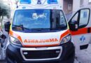 Dà fuoco alla moglie in auto e poi la uccide a mani nude